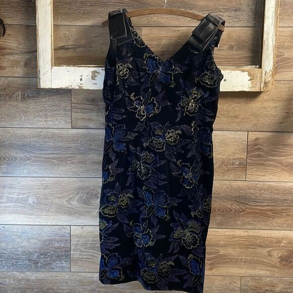 SCARLETT NITE Women’s  Black Velvet Metallic Floral Print Cocktail Dress - Picture 3 of 11